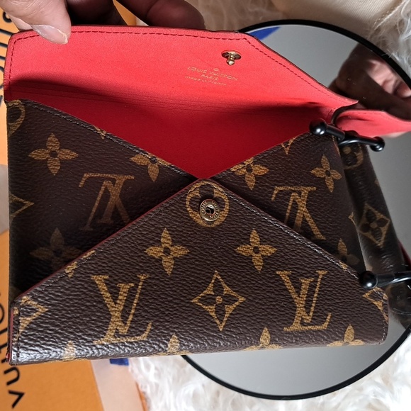 Louis Vuitton Karigami Pouchette with COA - Picture 8 of 14